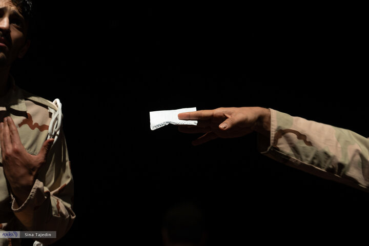 تئاتر دشمن خدا