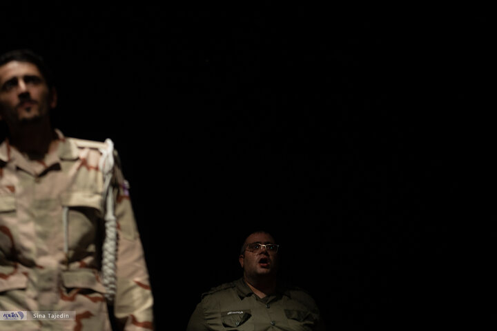 تئاتر دشمن خدا