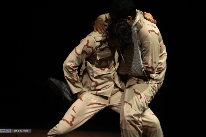 تئاتر دشمن خدا