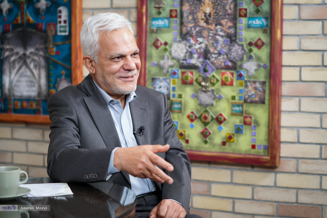 روایت سردار طلایی از اعتراضات کوی دانشگاه، لباس شخصیها، گشت ارشاد، حجاب، بازگشت شیرین عبادی به تهران و .../ اکنون در جامعه نارضایتی عمومی وجود دارد