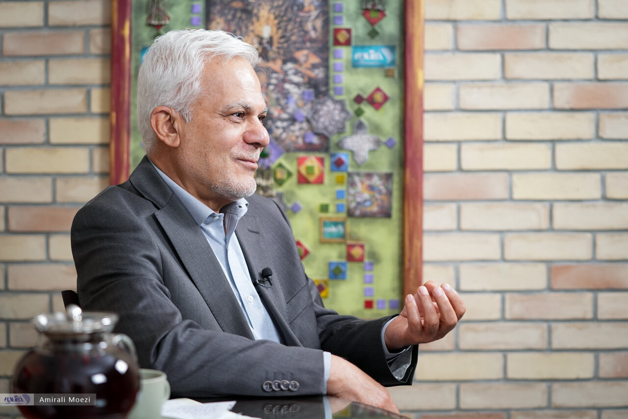 روایت سردار طلایی از اعتراضات کوی دانشگاه، لباس شخصیها، گشت ارشاد، حجاب، بازگشت شیرین عبادی به تهران و .../ اکنون در جامعه نارضایتی عمومی وجود دارد