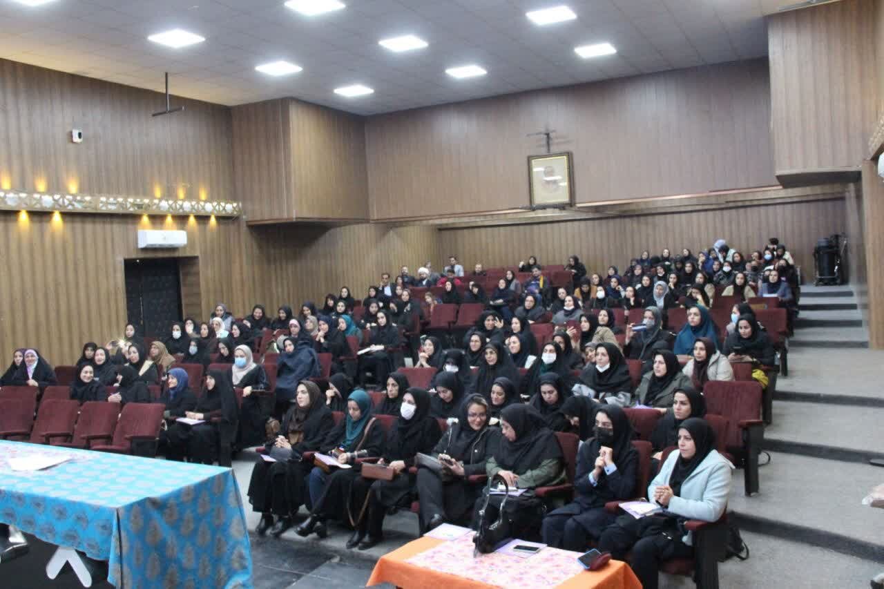 اجرای طرح شهر من شهر نماز در استان‌های کشور / ۸۰۰ نفر در لرستان آموزش دیدند