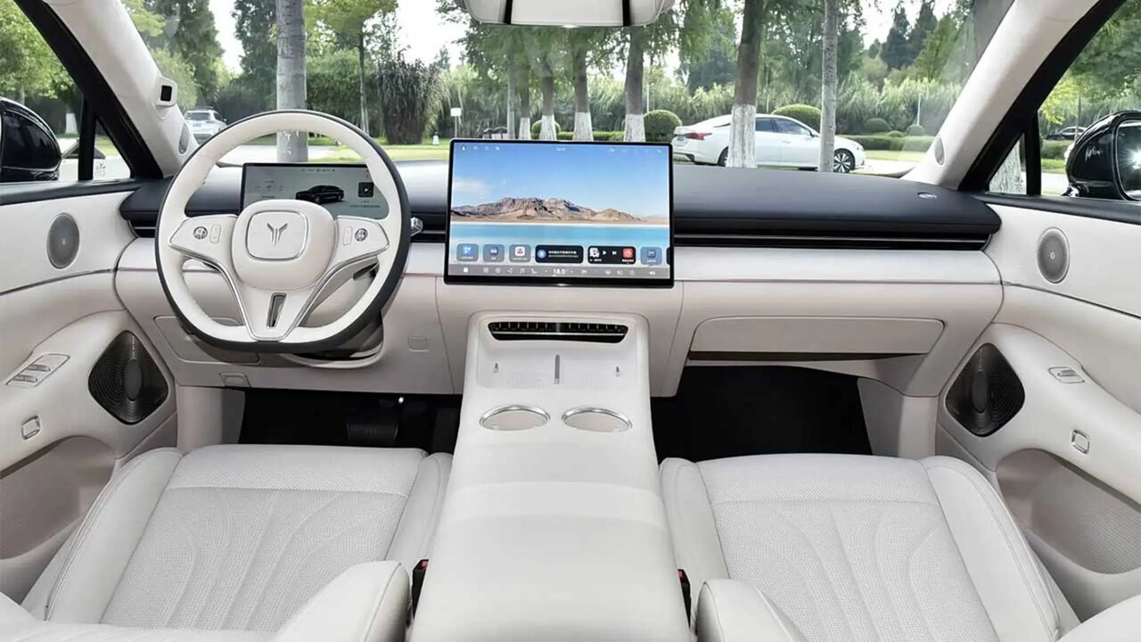 معرفی رقیب چینی مرسدس S کلاس با قیمت بسیار پایین!