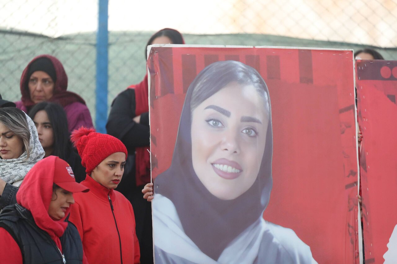 عکس | بنر زیبای دختران پرسپولیسی در شهرقدس