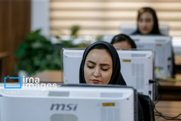 خبر مهم از افزایش حقوق کارمندان و کارگران در سال 1405/ هدف مجلس افزایش حقوق حدود 40 درصدی است