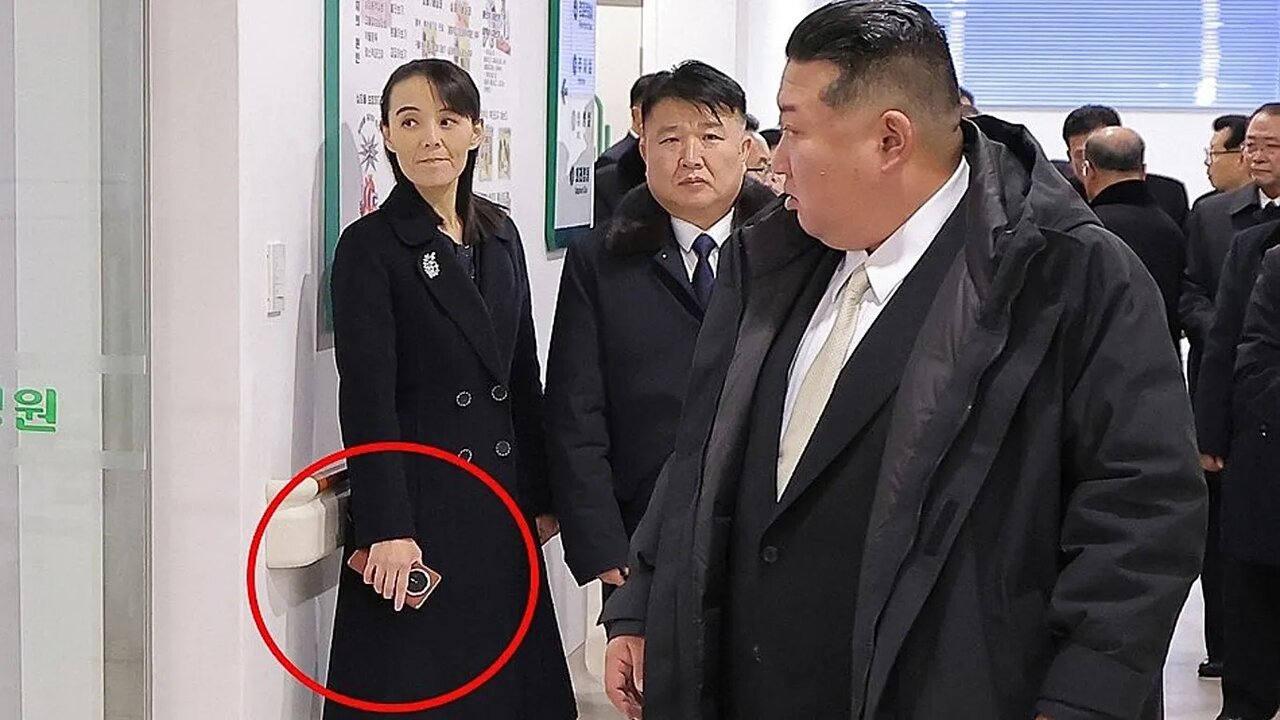 تلفن هوشمند ۱۳۰۰ دلاری در سرزمین حقوقهای ۳ دلاری؛ خواهر رهبر کره شمالی با گوشی تاشوی خارجی دیده شد+تصاویر