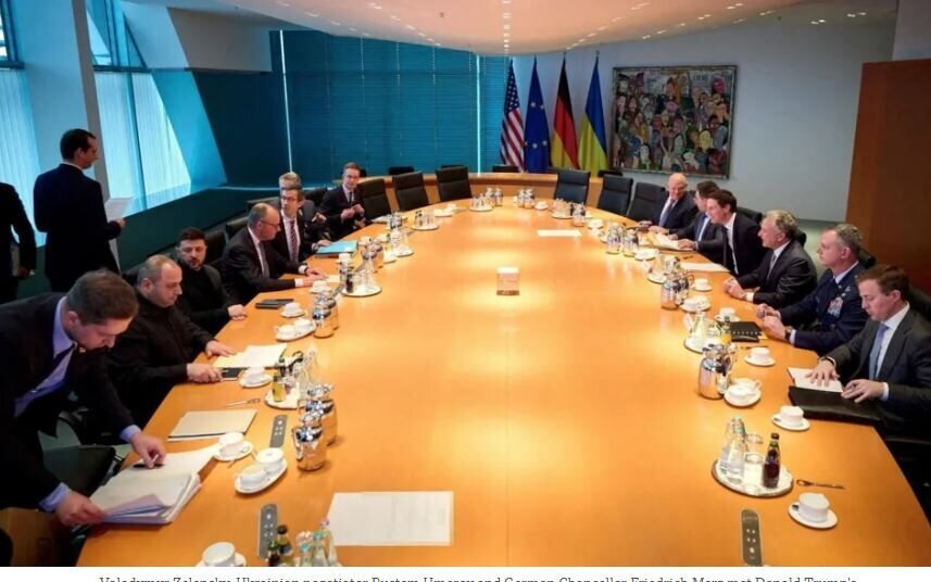 دور دوم گفتگوهای صلح اوکراین با حضور دیپلمات‌ها در برلین آغاز شد. این نشست به منظور بررسی راه‌های رسیدن به توافقات پایدار میان طرفین درگیری برگزار می‌شود.