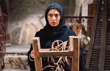 عکس/ فریماه فرجامی در ۲۲ سالگی و در ورزشگاه آزادی؛ سال ۵۶