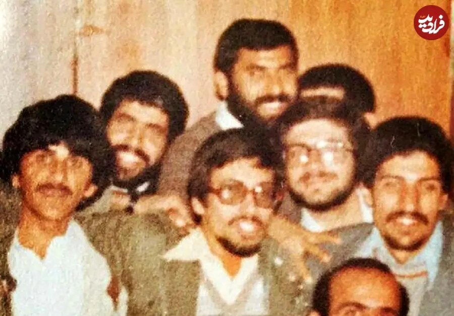 عکس/ حسین پناهی در مراسم عروسی صادق آهنگران؛ سال ۱۳۵۸