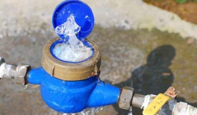 آسیب دیدگی ۲۵۰۰ کنتور آب لرستانی ها به دلیل یخ‌زدگی در سال گذشته