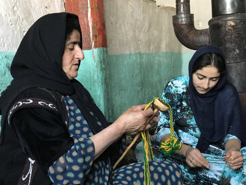 واقعیت بدون بازسازی؛ لحظات تکان‌دهنده‌ای که تنها دوربین ثبت کرد/ «برای دخترم» مستندی که مرز بین واقعیت و داستان را می‌کاود