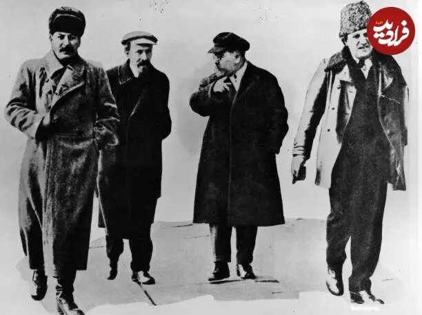 عکس/ «استالین» در مسیر رفتن به یک جلسه؛ سال ۱۲۹۷