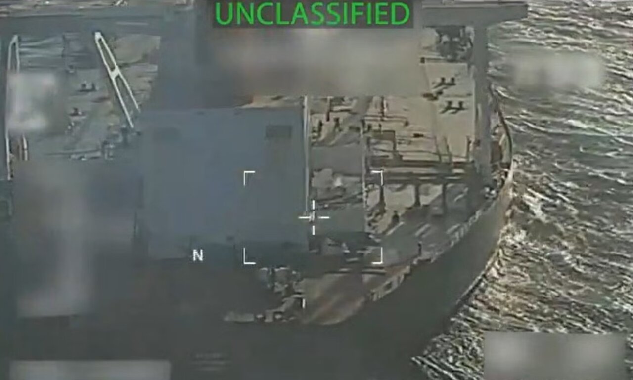 تصمیم ترامپ امواج آبهای کارائیب را به کدام سو میبرد؟ / نفت، بار دیگر خون به پا میکند؟