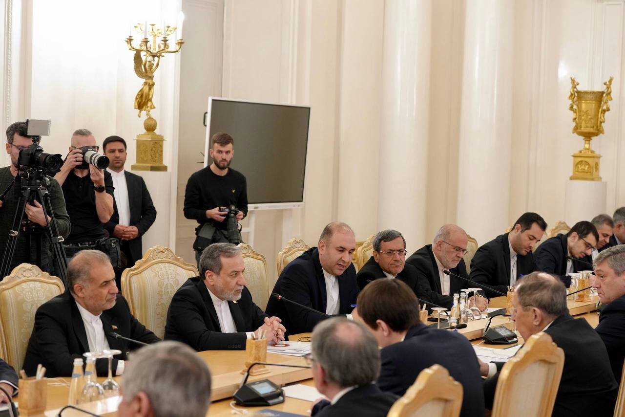 عراقچی با لاوروف دیدار کرد/ وزیرخارجه روسیه: امروز ما یک سندی را امضا میکنیم که برای اولین بار در تاریخ دو کشور است / عکس