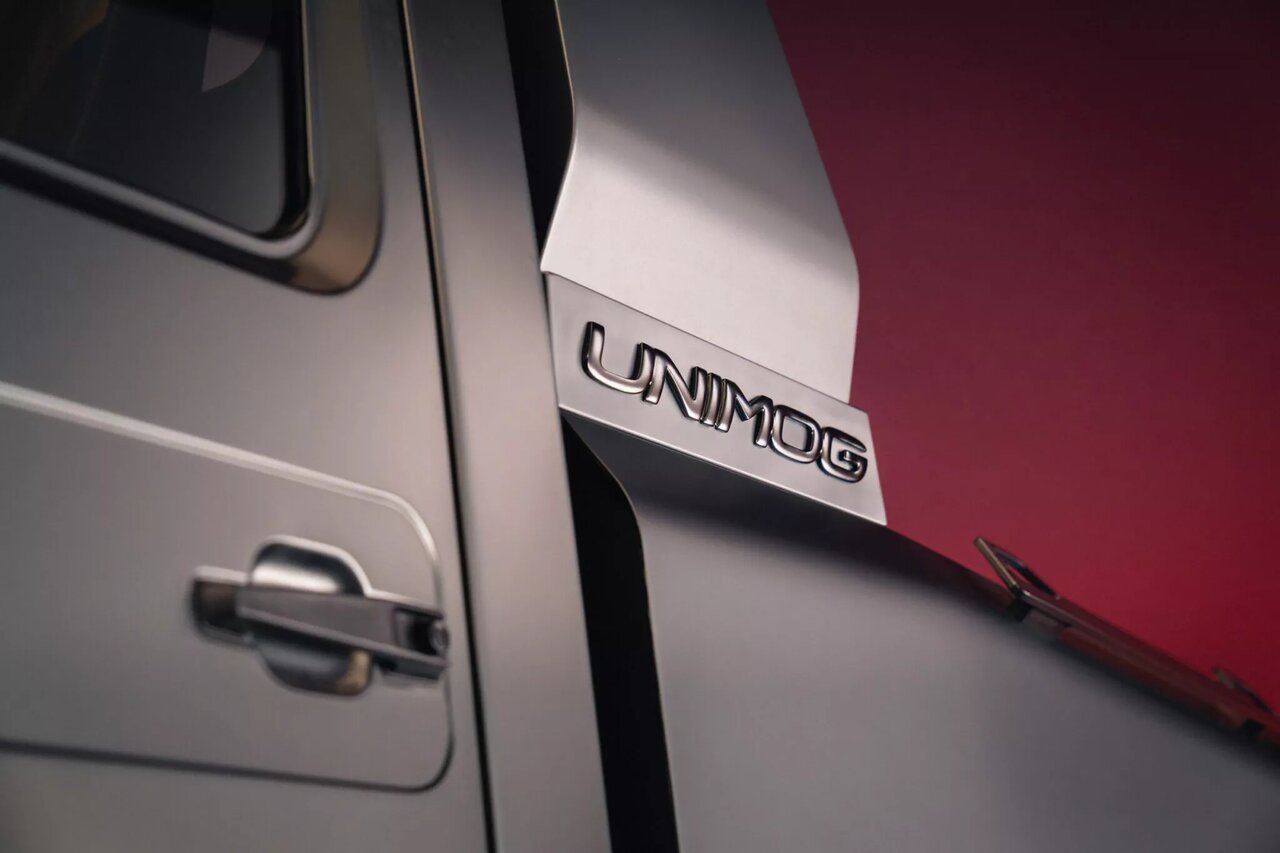 یونیماگ، غول قدبلند مرسدس بنز ۸۰ ساله شد / عکس