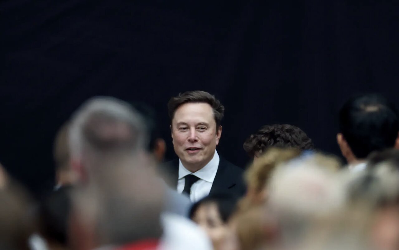 شمارش معکوس برای به قدرت رسیدن xAI آغاز شده است. ایلان ماسک اظهار داشته است که «اگر بتوانیم سه سال به خوبی عمل کنیم، در صدر جهان قرار خواهیم گرفت». شمارش معکوس برای به قدرت رسیدن xAI آغاز شده است. ایلان ماسک اظهار داشته است که «اگر بتوانیم سه سال به خوبی عمل کنیم، در صدر جهان قرار خواهیم گرفت».