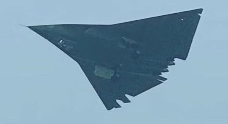 جنگنده نسل ششم چین به پرواز درآمد /زرادخانه‌ای مخوف در شکم اژدها