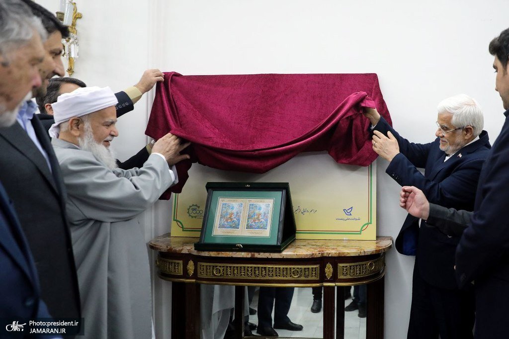 عارف اعلام کرد که هیچ گونه اقدام خشونتآمیزی در راستای پیروزی انقلاب انجام نشد. وی همچنین به تمایل فزاینده کشورهای منطقه برای گسترش روابط با جمهوری اسلامی ایران اشاره کرد و بر اهمیت این موضوع تاکید نمود. عارف اعلام کرد که هیچ گونه اقدام خشونتآمیزی در راستای پیروزی انقلاب انجام نشد. وی همچنین به تمایل فزاینده کشورهای منطقه برای گسترش روابط با جمهوری اسلامی ایران اشاره کرد و بر اهمیت این موضوع تاکید نمود.