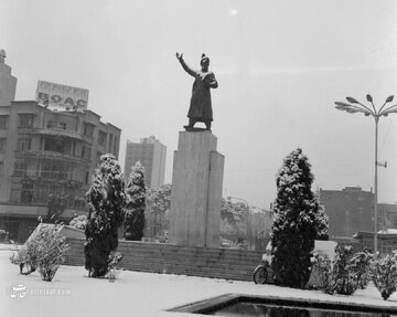 عکس‌های خاطره انگیز از اولین برف تهران در سال ۱۳۴۴
