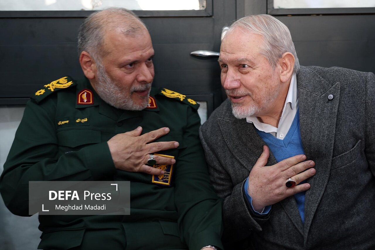 تصاویری از حضور مقامات در مراسم ختم آیتالله سیدمحمد شاهچراغی/ نشستن وزیر اطلاعات بین دو سردار عالیرتبه سپاه/ ظاهر زمستانی فرمانده کل سپاه