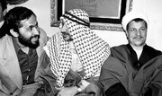 عکس/ هاشمی رفسنجانی در کنار یاسر عرفات، بهشتی و منتظری؛ بهمن ۵۷