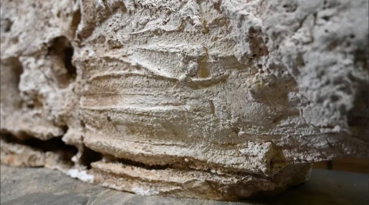 لمس آخر / کشف نشانههای بیسابقه از آخرین تماس زندگان و مردگان در دنیای باستان