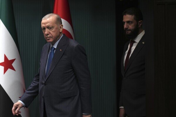 نانی که آقای اردوغان در سفر به ایران به مسلمانان و اعراب ارائه داد. نانی که آقای اردوغان در سفر به ایران به مسلمانان و اعراب ارائه داد.