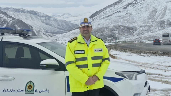 پلیس کشور در بیانیهای نسبت به شرایط جادهها هشدار داده است. آنها از رانندگان خواستهاند با احتیاط بیشتری در مسیرها تردد کنند و به علائم و نشانهها توجه ویژهای داشته باشند. این اقدامات به منظور تأمین ایمنی مسافران و جلوگیری از حوادث ناگوار صورت میگیرد. پلیس کشور در بیانیهای نسبت به شرایط جادهها هشدار داده است. آنها از رانندگان خواستهاند با احتیاط بیشتری در مسیرها تردد کنند و به علائم و نشانهها توجه ویژهای داشته باشند. این اقدامات به منظور تأمین ایمنی مسافران و جلوگیری از حوادث ناگوار صورت میگیرد.