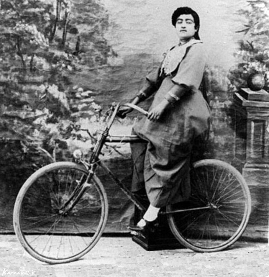 عکس/ دوچرخهسواری دختر سرکش ناصرالدینشاه