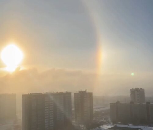 ببینید | رنگینکمان جادویی زمستانی در شهری در روسیه در دمای منفی 25 درجه سانتیگراد