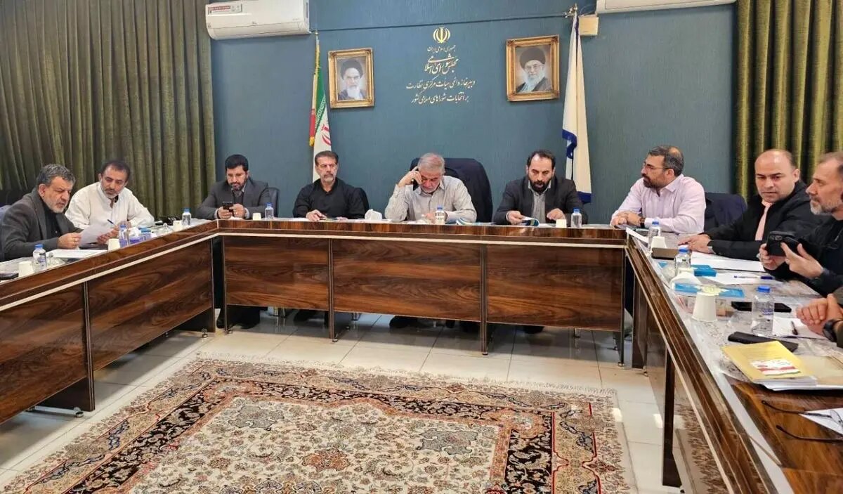 اعضای شوراها از شرکت در هیئتهای نظارتی انتخابات منع گردیدند. جوکار اعلام کرد که این انتخابات بهطور کامل به صورت الکترونیکی برگزار خواهد شد. اعضای شوراها از شرکت در هیئتهای نظارتی انتخابات منع گردیدند. جوکار اعلام کرد که این انتخابات بهطور کامل به صورت الکترونیکی برگزار خواهد شد.