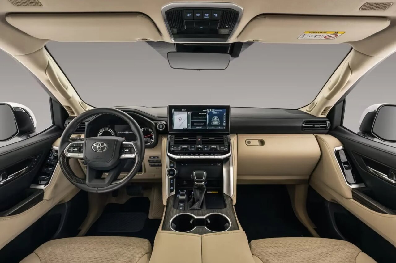 مقایسه تویوتا لندکروزر ۲۰۲۵ با شاسیبلند چینی ایران خودرو