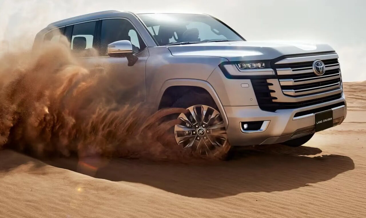 مقایسه تویوتا لندکروزر ۲۰۲۵ با شاسیبلند چینی ایران خودرو