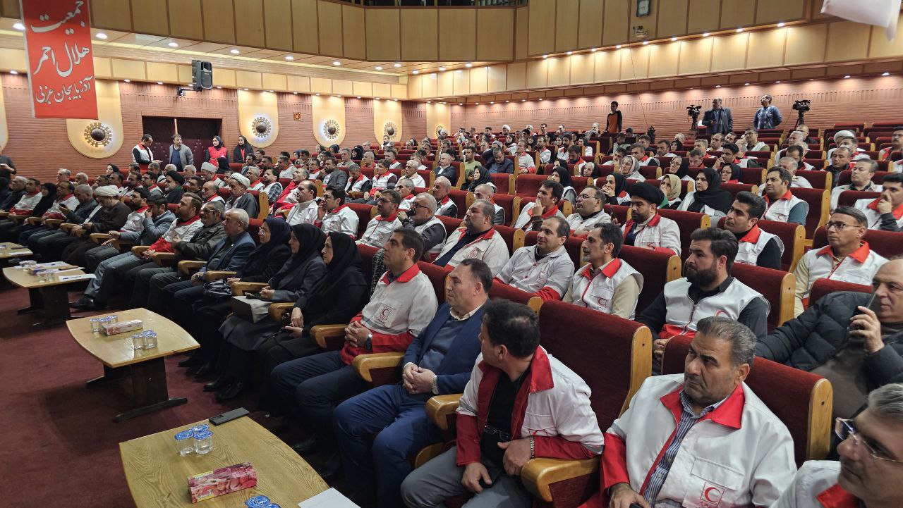 داوطلبین هلال احمر استان آذربایجانغربی تقدیر شدند