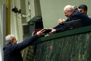 از حرف تا عمل؛ پزشکیان در بودجه ۱۴۰۵ چه کرده؟/ از صداوسیما و جامعه المصطفی تا موسسه مصباح یزدی و تشکیلات مربوط به تولیت آستان امام(ره)