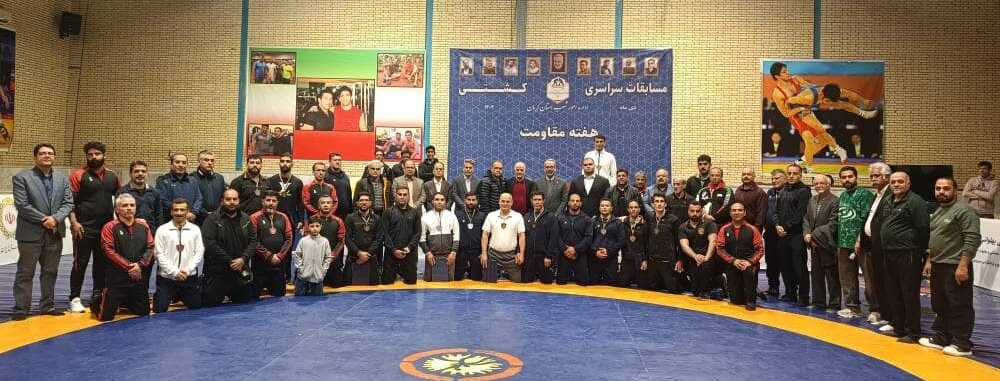 کشتی گیران بانک ملی لرستان با شایستگی نایب قهرمانی شدند
