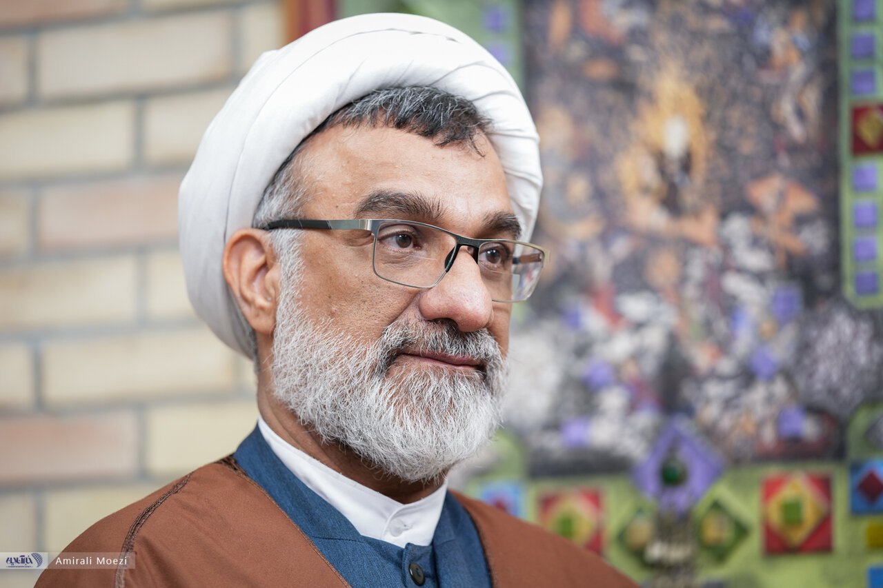 دبیر شورایعالی انقلاب فرهنگی: درصد بالایی از خانمهای کشف حجاب کننده، گفته اند این سبک را میپسندیم/ منشا بخشی از اتفاقات ۱۴۰۱ تصمیمات نادرست بود