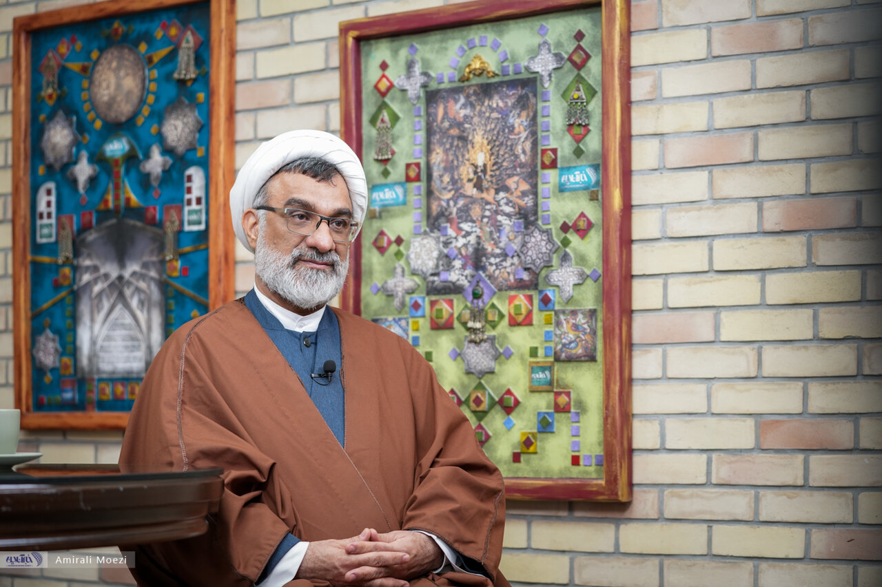 دبیر شورایعالی انقلاب فرهنگی: درصد بالایی از خانمهای کشف حجاب کننده، گفته اند این سبک را میپسندیم/ منشا بخشی از اتفاقات ۱۴۰۱ تصمیمات نادرست بود