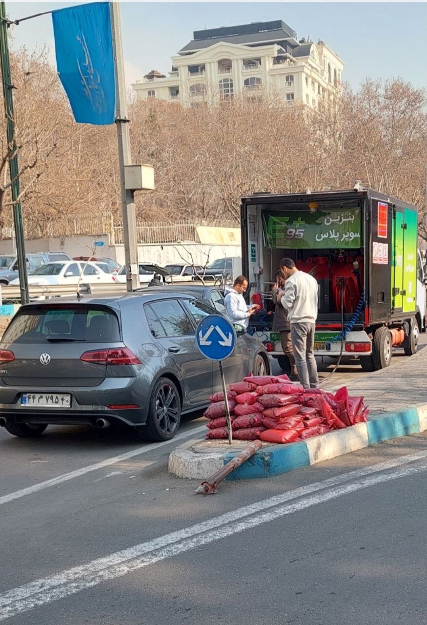 اولین تصویر از پمپبنزین های جدید/ قیمت و مارمزد هر لیتر بنزین وارداتی اعلام شد