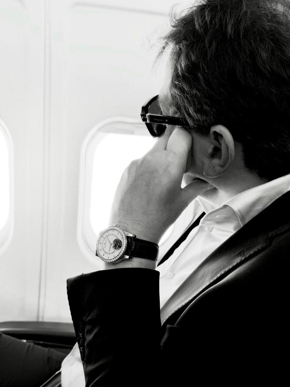 عکس | ساعت ۱۲ میلیارد تومانی جدید بانک زنجانی!