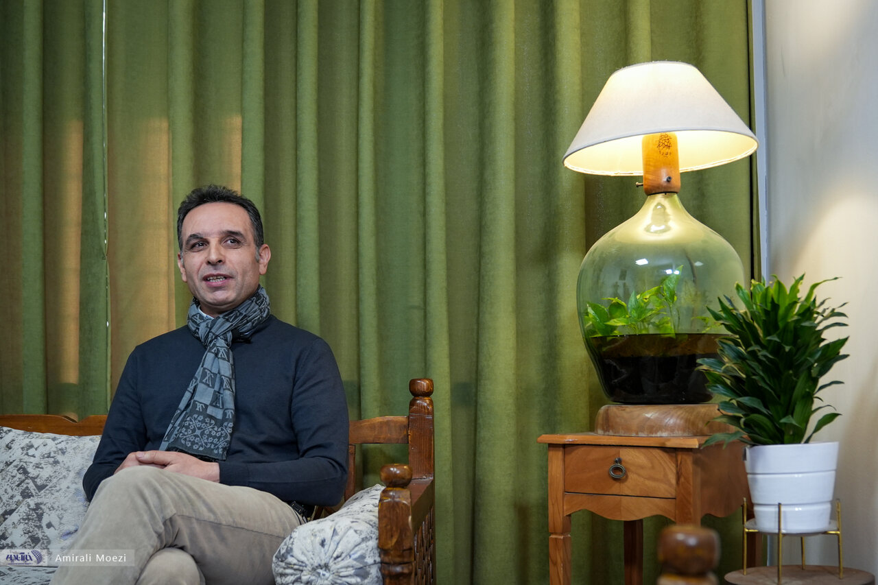 بازگشت به ریشهها؛ بررسی اصالت هنر خوشنویسی ایرانی از صفویه تا امروز/نقد سیاستهای آموزشی انجمن خوشنویسان و بازخوانی سیر تاریخی نستعلیق و شکستهنستعلق