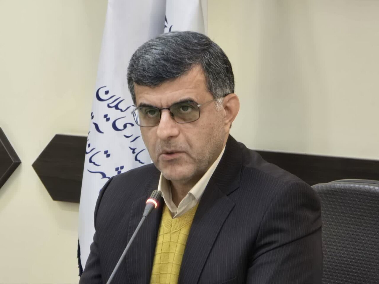 فرماندار شهرستان آستاه اشرفیه گفتحماسه ۹دی وحدت، بصیرت و وفاداری ملت ایران به آرمانهای انقلاب اسلامی به شمار می آید فرماندار شهرستان آستاه اشرفیه گفتحماسه ۹دی وحدت، بصیرت و وفاداری ملت ایران به آرمانهای انقلاب اسلامی به شمار می آید