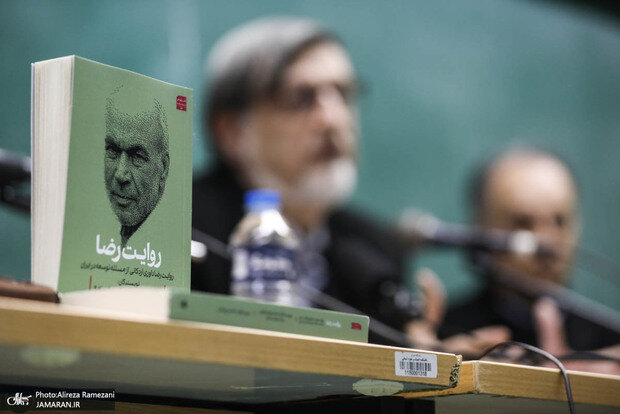 چرا داوری اردکانی راهِ میانبر برای توسعه را محال میداند؟ / چرا ایران به "روایتِ شکست" رسید اما راهِ درمان را بست؟