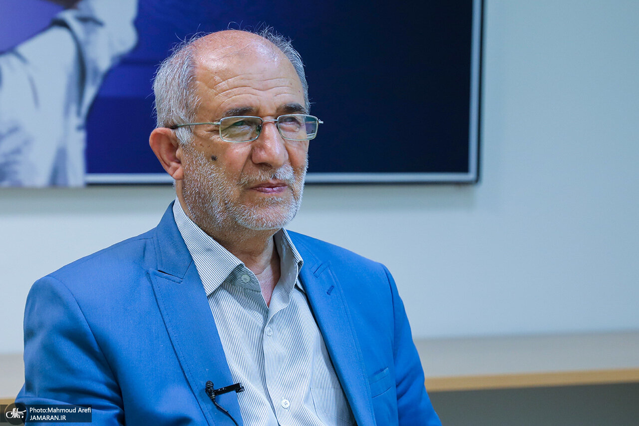 هاشمی رفسنجانی در نشستی با فرماندهان عنوان کرد: تصرف منطقه فاو به سلاحهای آمریکایی وابسته نبود و گفت، با تصرف فاو، ما جنگ را به پایان خواهیم رساند. هاشمی رفسنجانی در نشستی با فرماندهان عنوان کرد: تصرف منطقه فاو به سلاحهای آمریکایی وابسته نبود و گفت، با تصرف فاو، ما جنگ را به پایان خواهیم رساند.