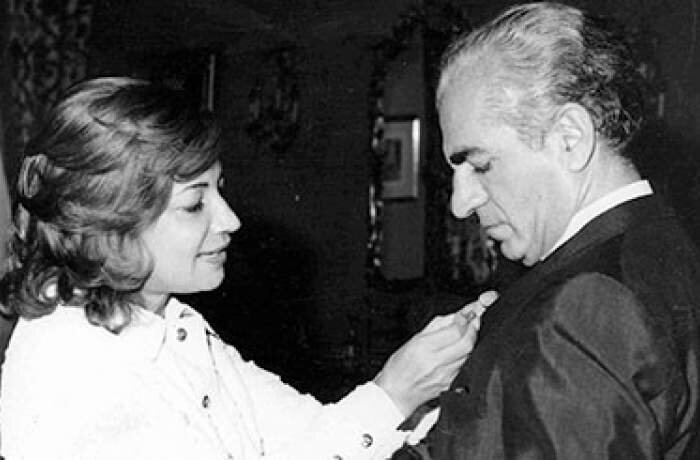 خشم شاه به درخواست اشرف؛ «آیا دیوانه شدهاید؟» خشم شاه به درخواست اشرف؛ «آیا دیوانه شدهاید؟»