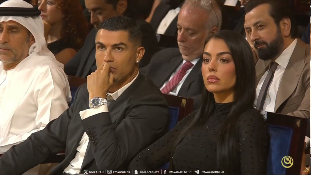 عکس| لحظات عاشقانه کریستیانو رونالدو و جورجینا در گلوب ساکر