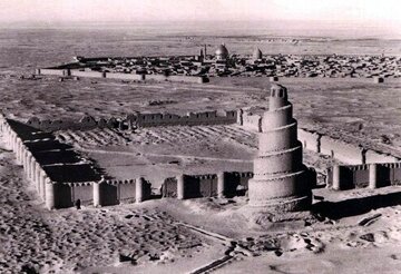 خاطرات ناصرالدین‌شاه: گنبد حضرت عکسریین (ع) را که طلا کرده‌ایم، بسیار قشنگ و خوش‌ترکیب است