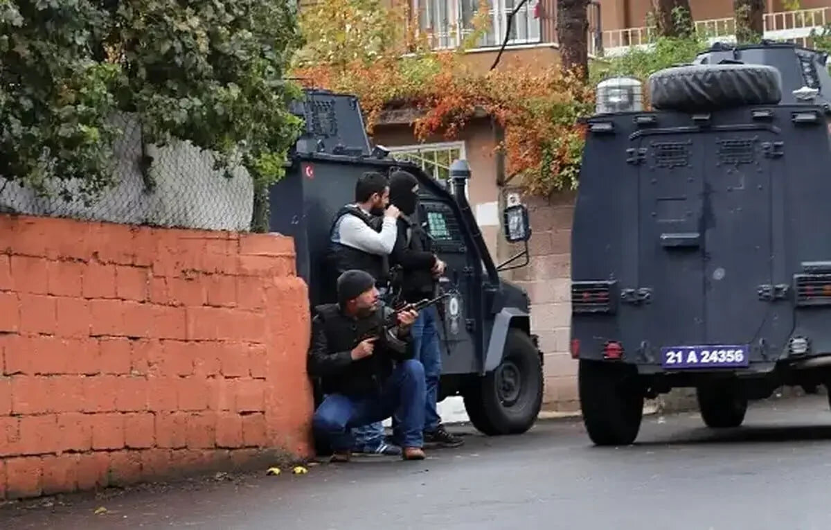 ببینید | جراحت ۷ مأمور پلیس ترکیه در درگیری با اعضای داعش