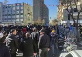 Tehran Faces Protests Amid Sharp Currency Volatility