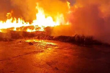 آتش‌سوزی گسترده در آزادراه قزوین - رشت، علت چه بود؟!